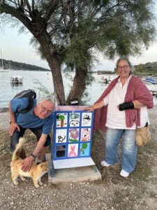 Artamiti Feeder and Water Tube