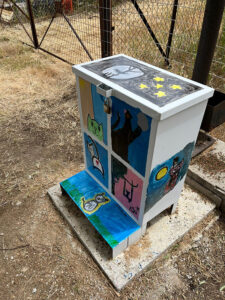 Artamiti Feeder and Water Tube