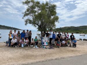 Artamiti Feeder and Water Tube