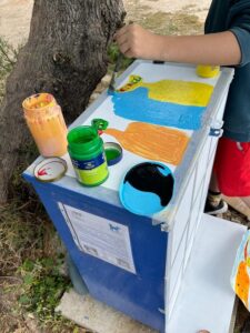 Artamiti Feeder and Water Tube